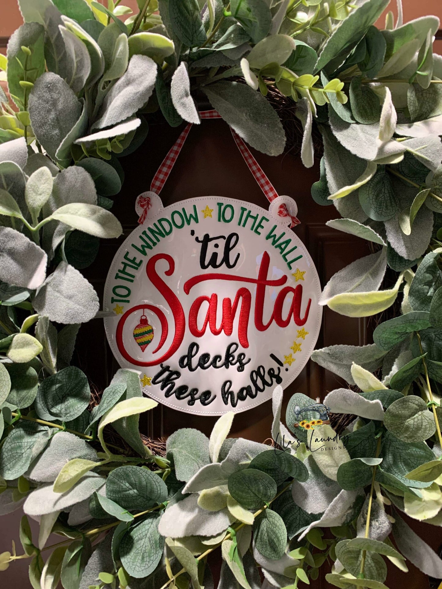 Santa Decks these halls Door Sign - 3 sizes - Digital Embroidery Design