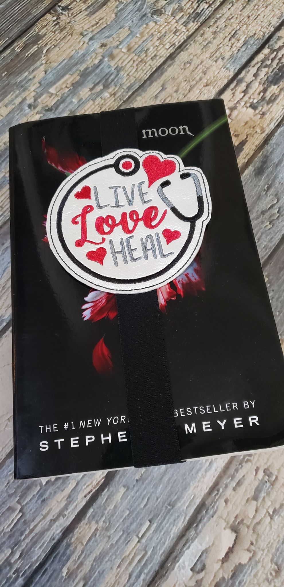 Live Love Heal Book Band - Digital Embroidery Design
