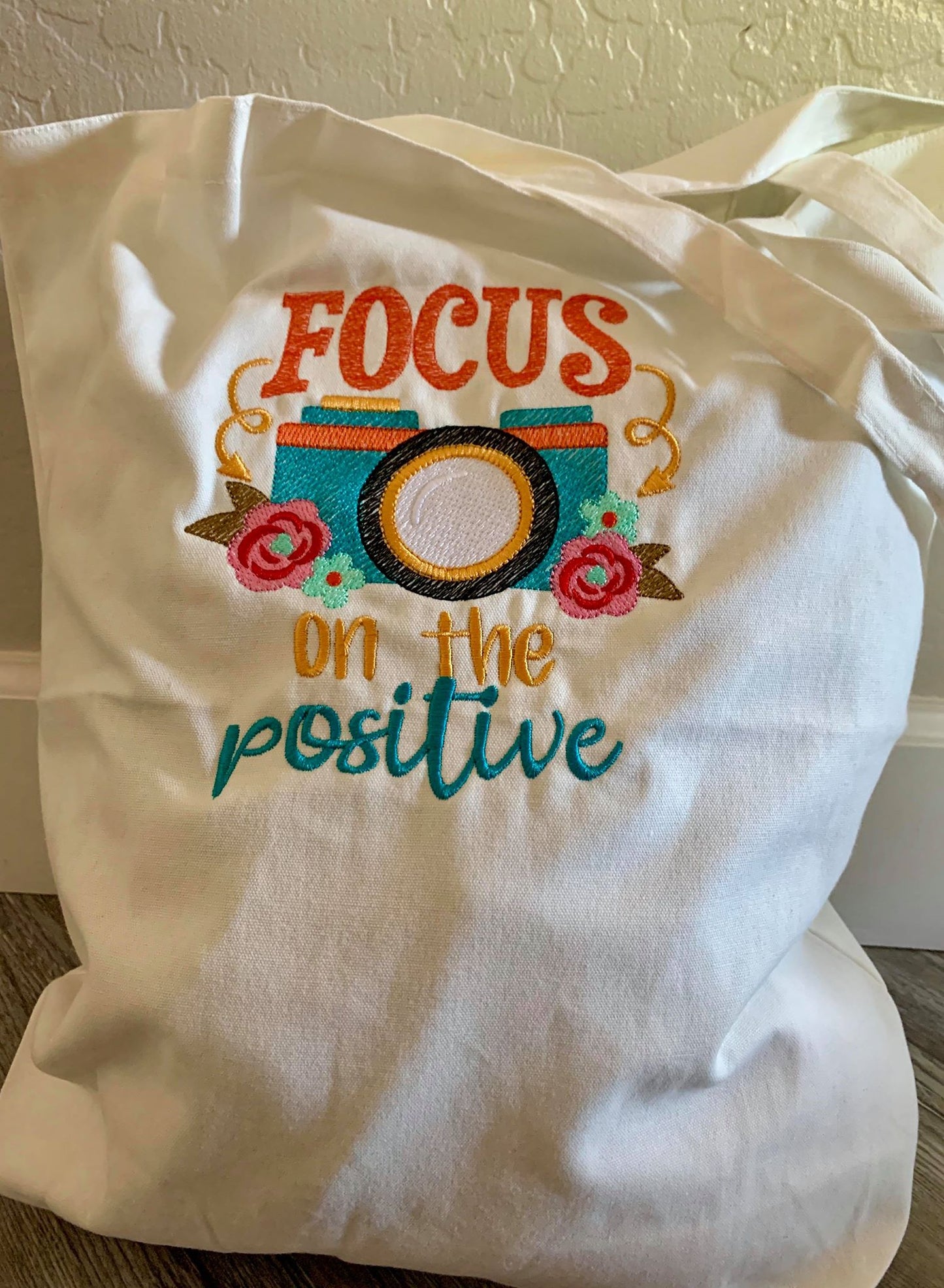 Focus on the positive - 3 Sizes - Digital Embroidery Design