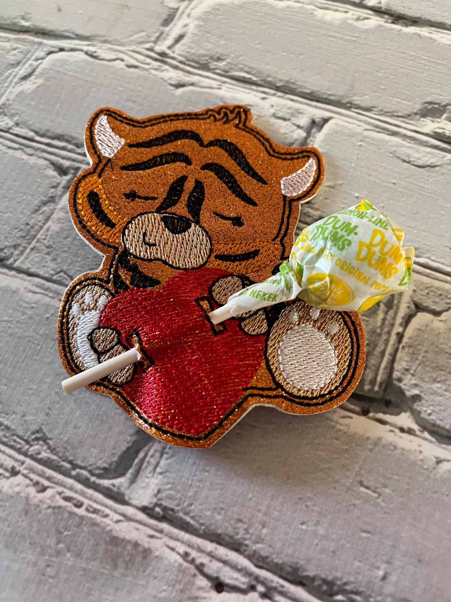 Tiger Heart Sucker Holder - DIGITAL Embroidery DESIGN