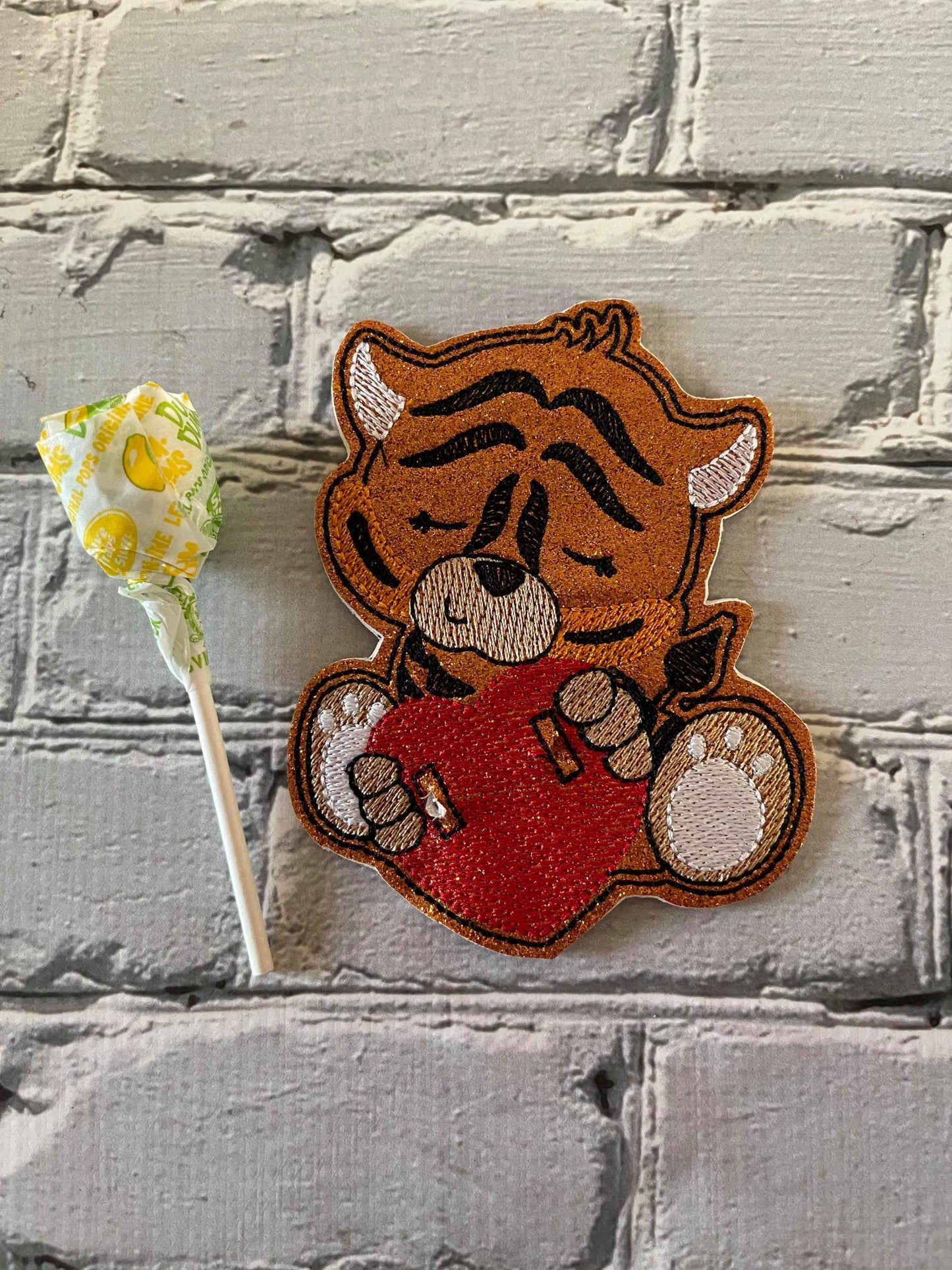 Tiger Heart Sucker Holder - DIGITAL Embroidery DESIGN