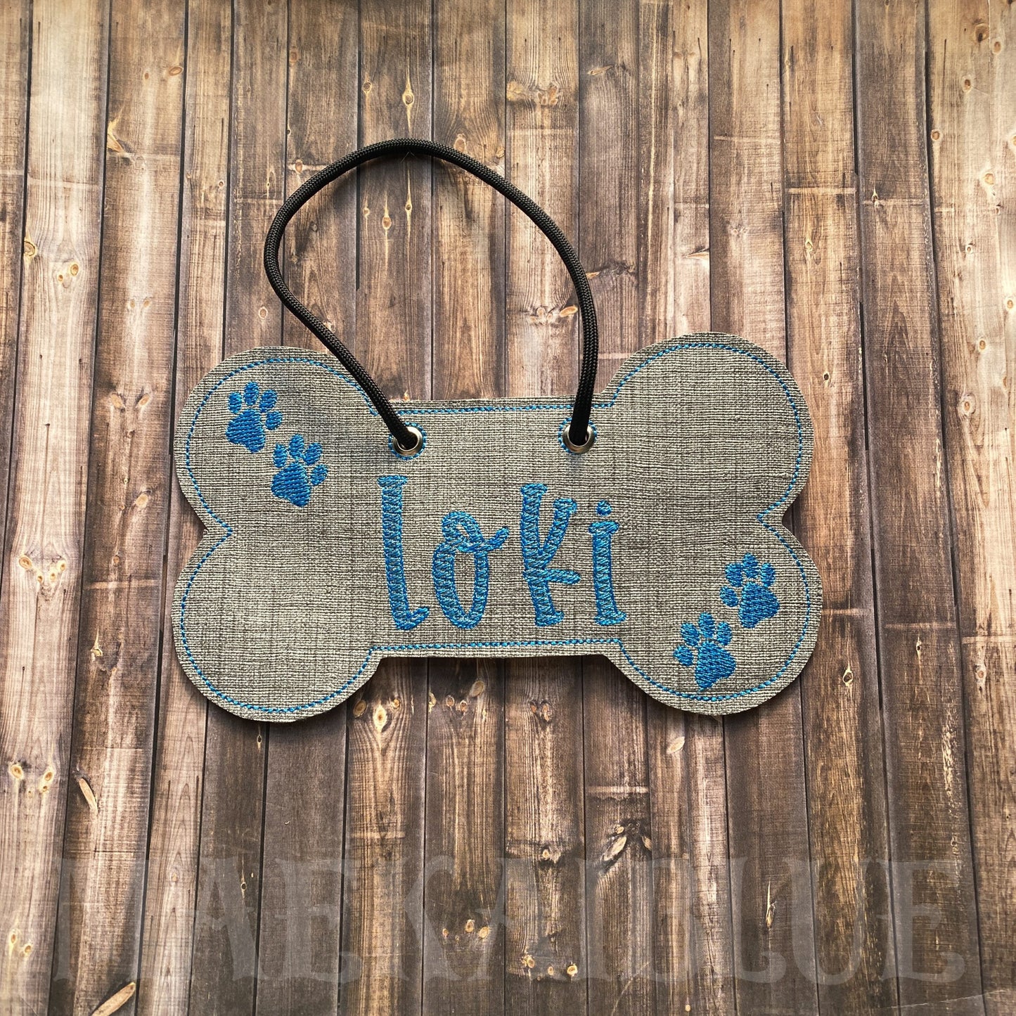 Dog Door Hanger - 4 sizes - Digital Embroidery Design