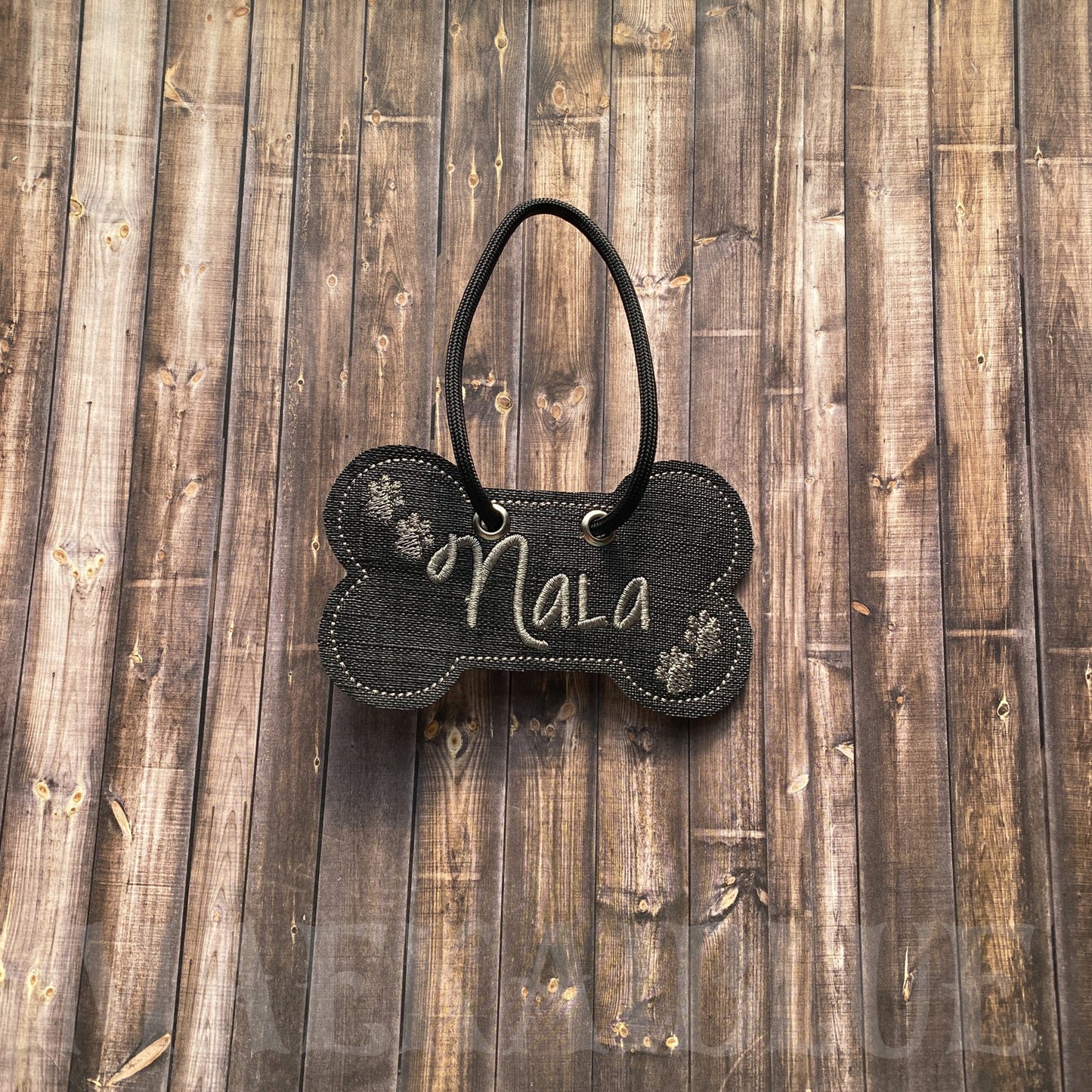 Dog Door Hanger - 4 sizes - Digital Embroidery Design