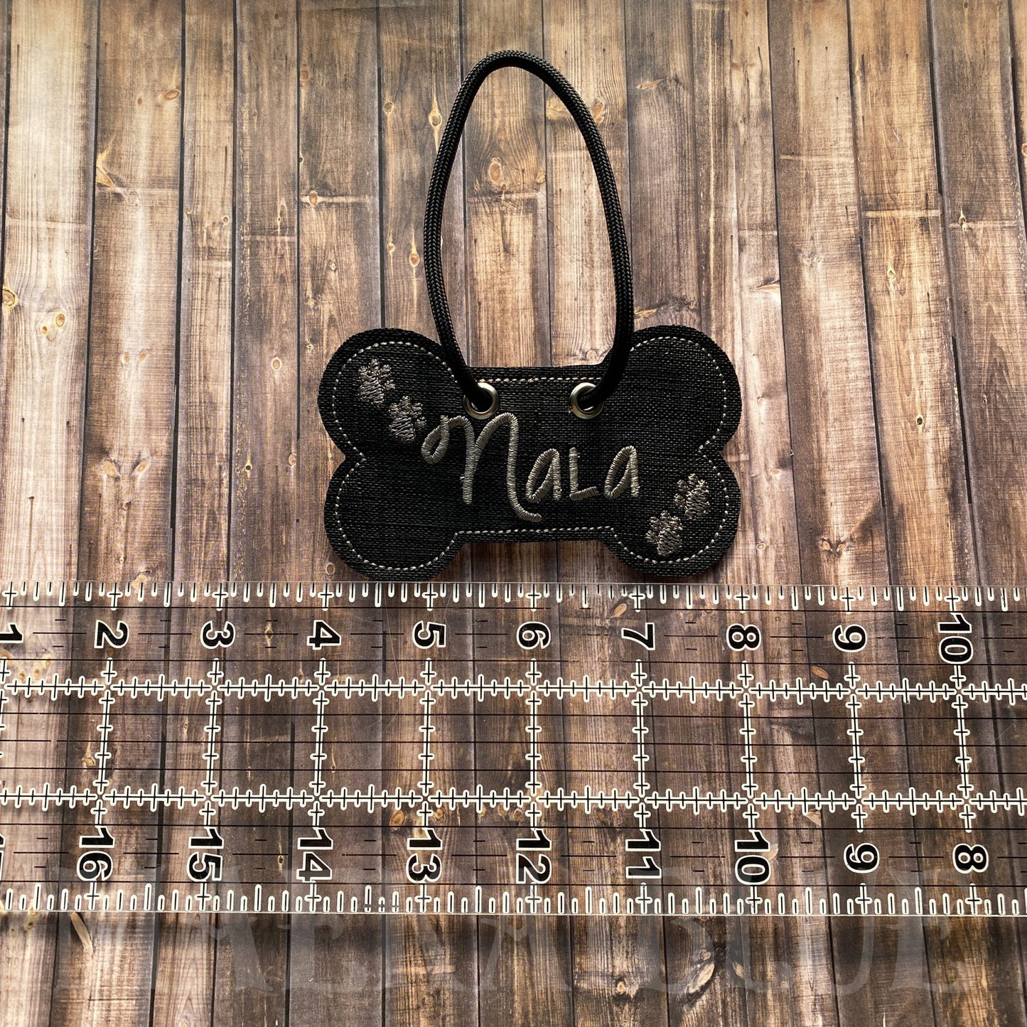 Dog Door Hanger - 4 sizes - Digital Embroidery Design