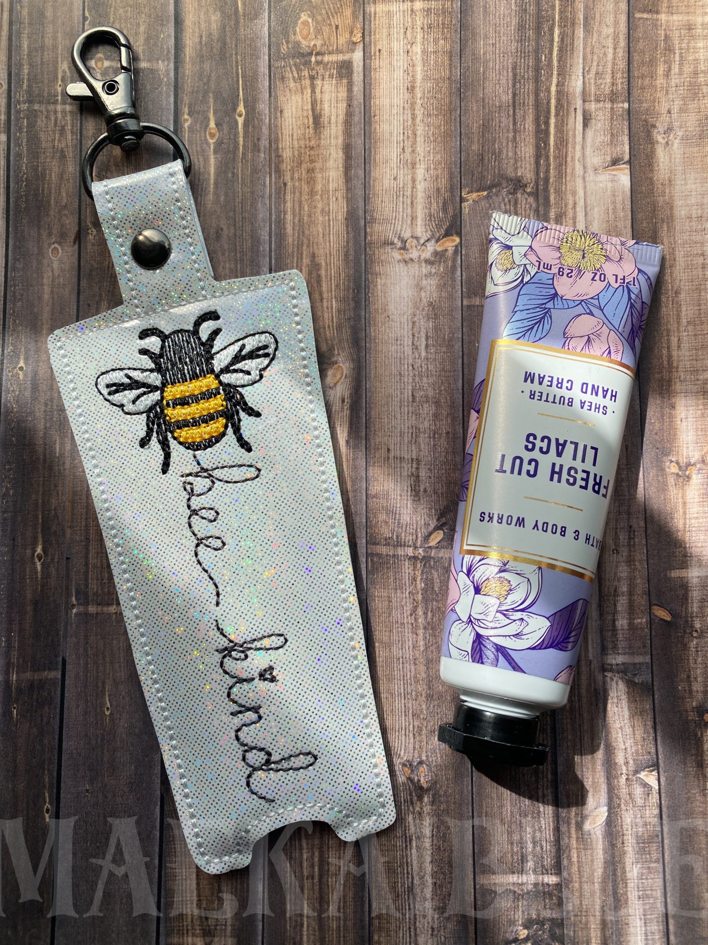 Bee Kind Hand Cream Holder 5x7 - DIGITAL Embroidery DESIGN