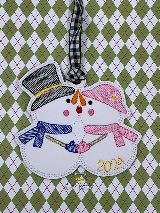 Kissing Snowmen 2024 Ornament - Digital Embroidery Design