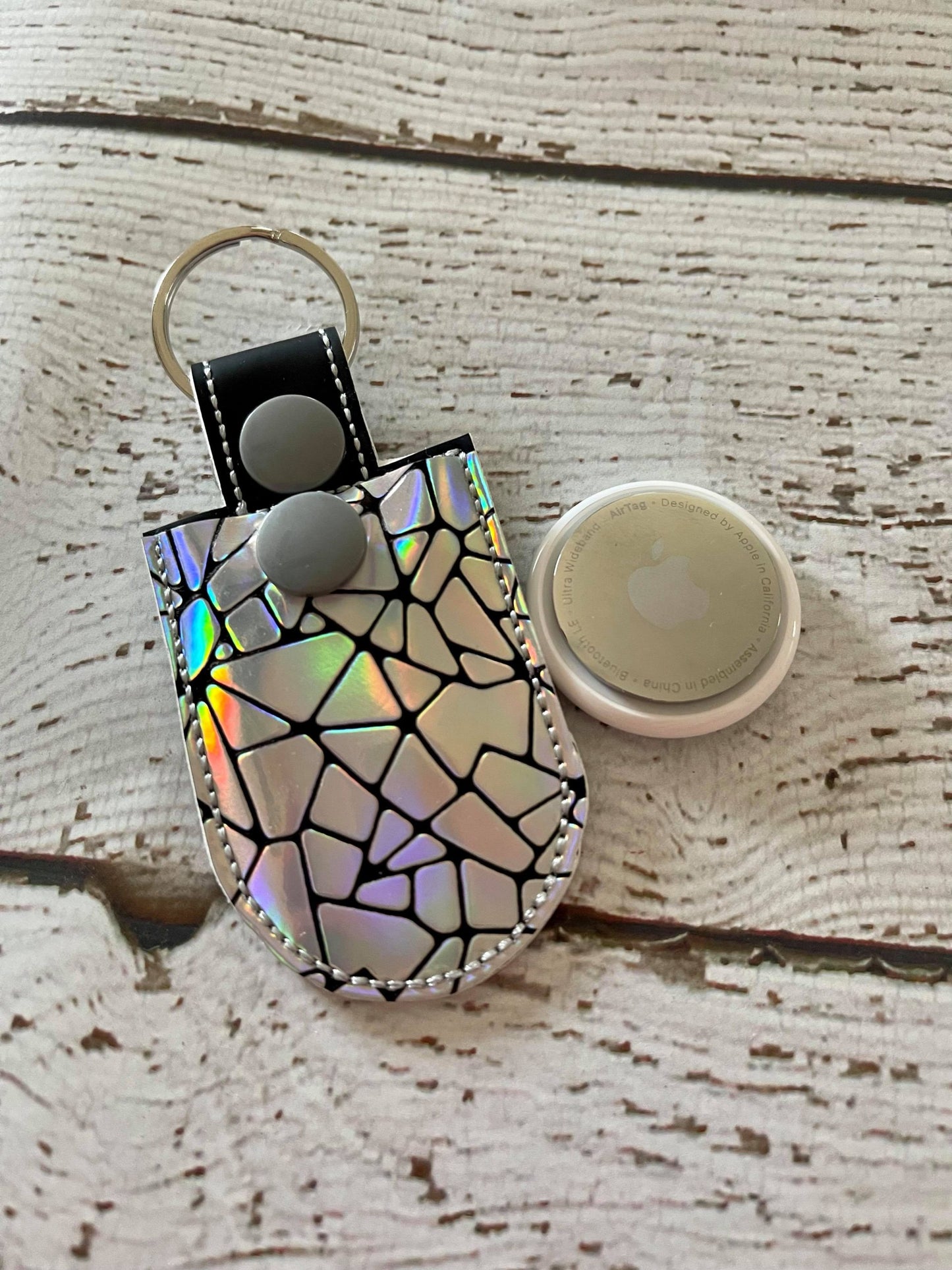 Apple Tag Pocket Holder