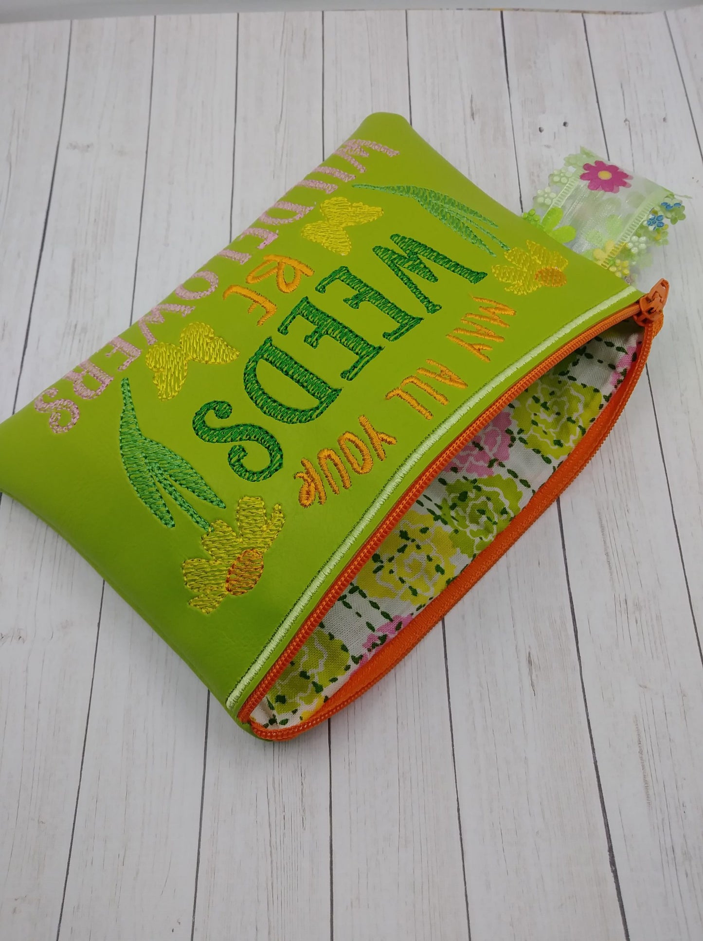 Weeds Be Wildflowers Zipper Bag - 2 sizes - Digital Embroidery Design