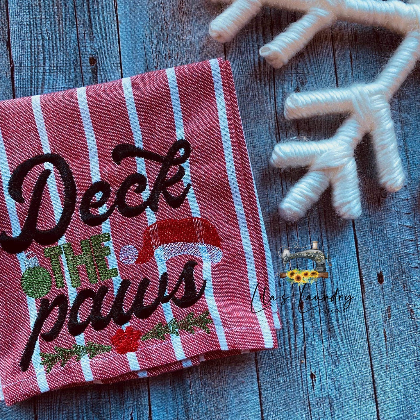 Deck the Paws - 3 sizes- Digital Embroidery Design