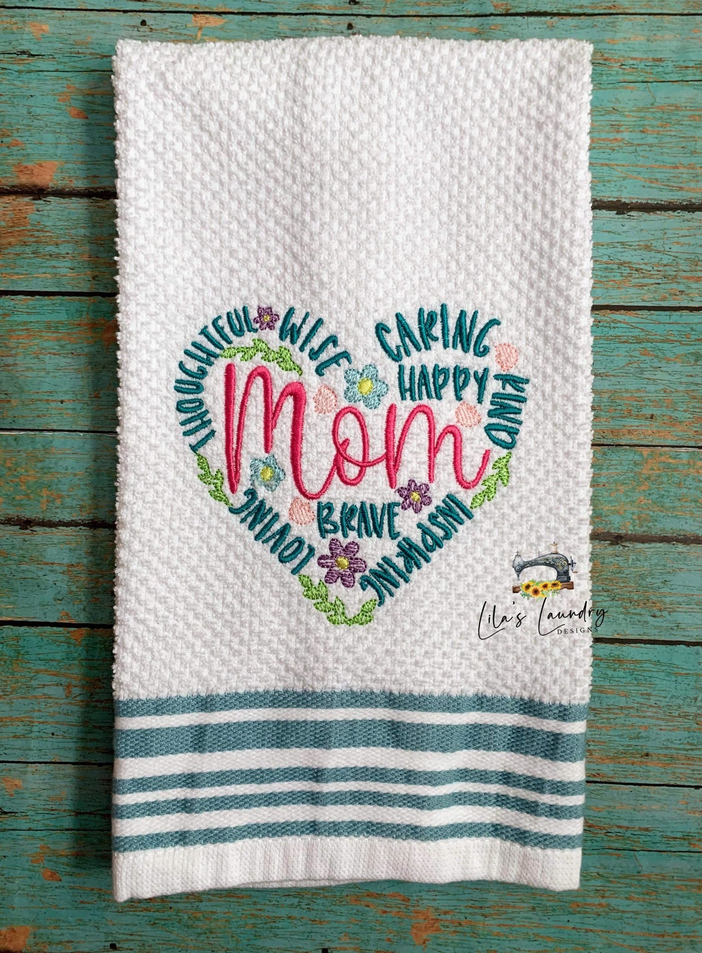 Mom Heart - 3 sizes- Digital Embroidery Design