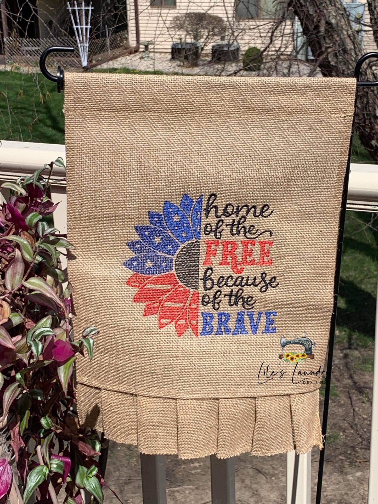Patriotic Sunflower Land of the Free - 3 sizes- Digital Embroidery Design