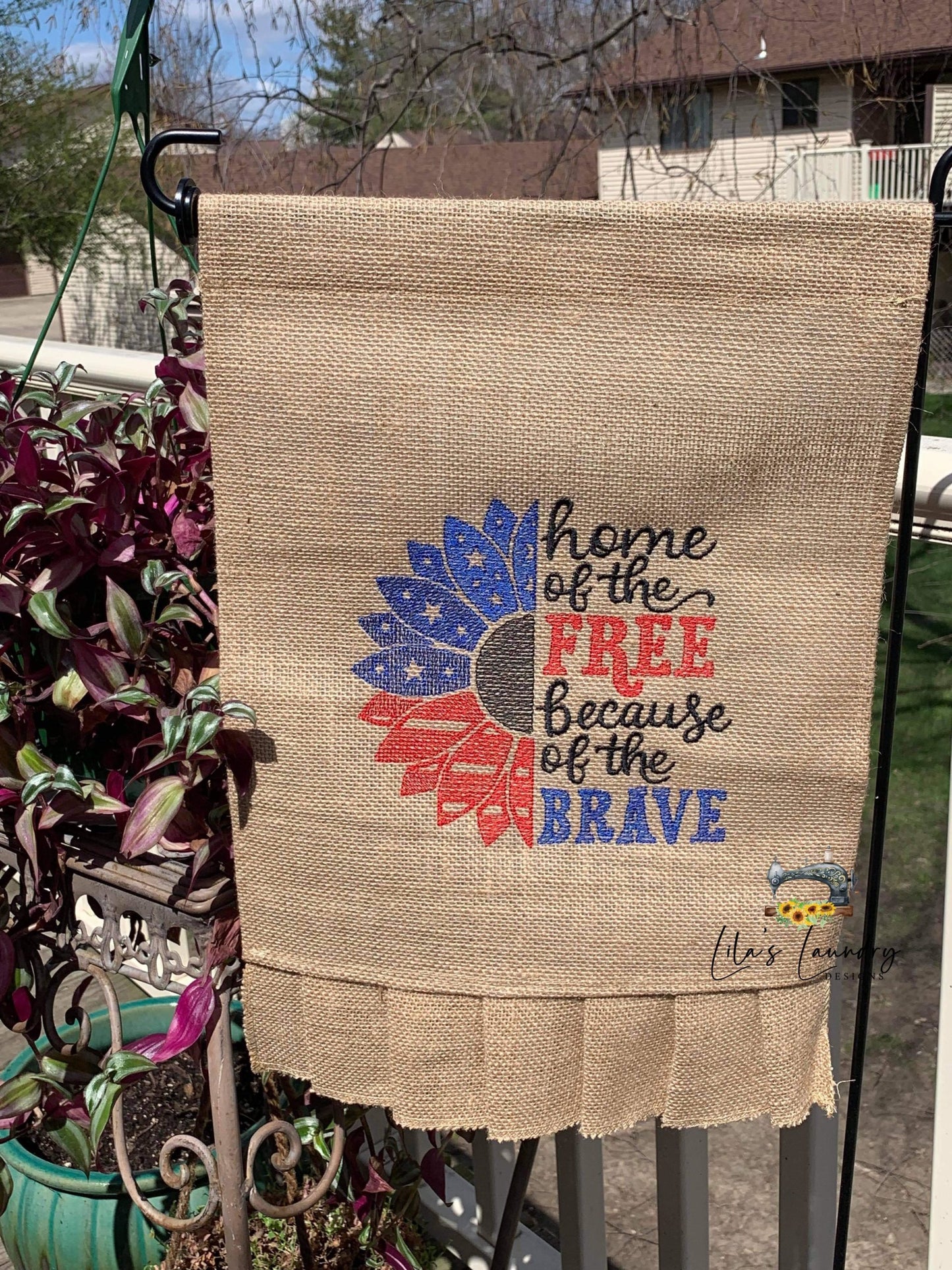 Patriotic Sunflower Land of the Free - 3 sizes- Digital Embroidery Design