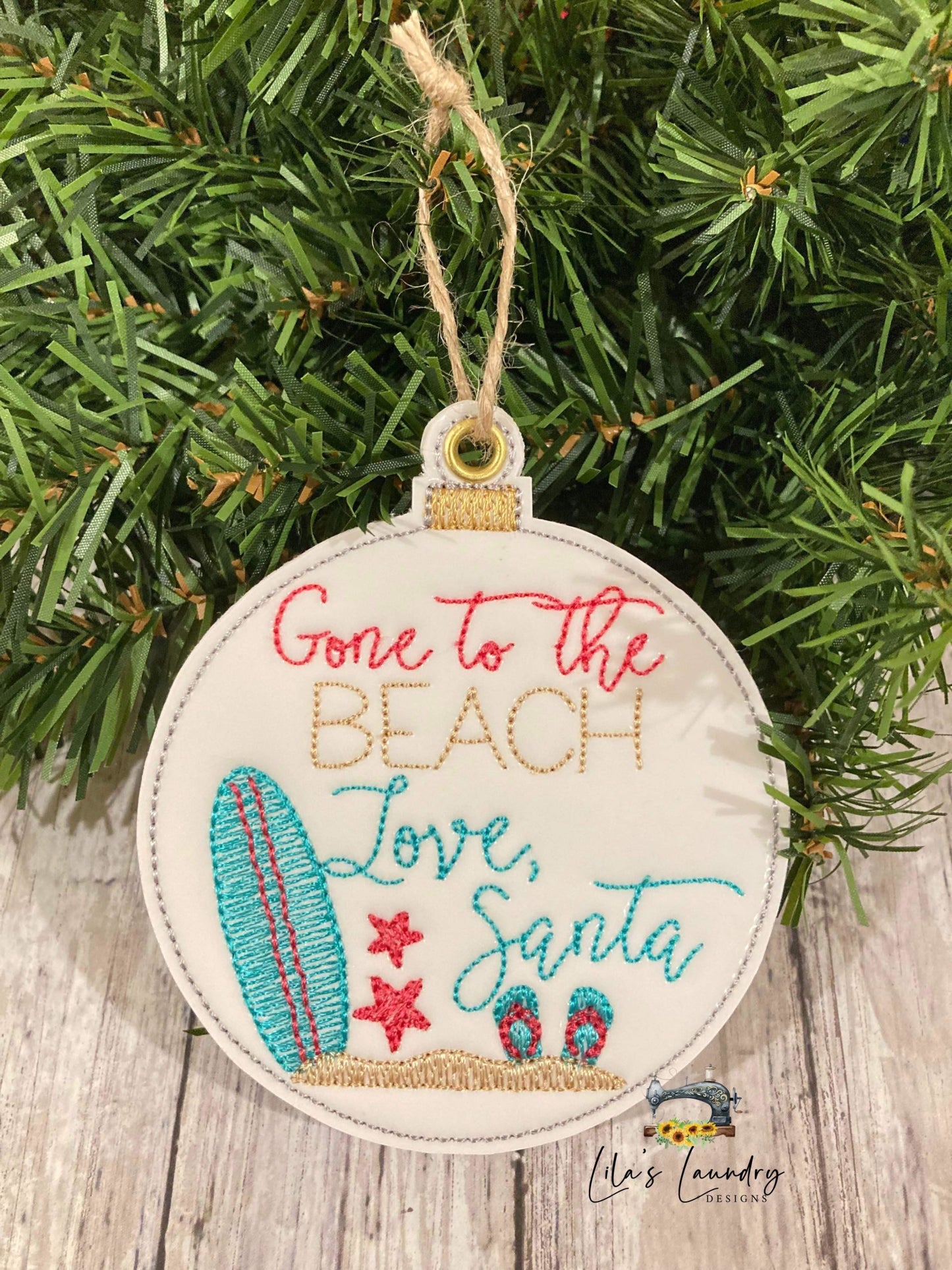 Love Santa Ornament - Digital Embroidery Design
