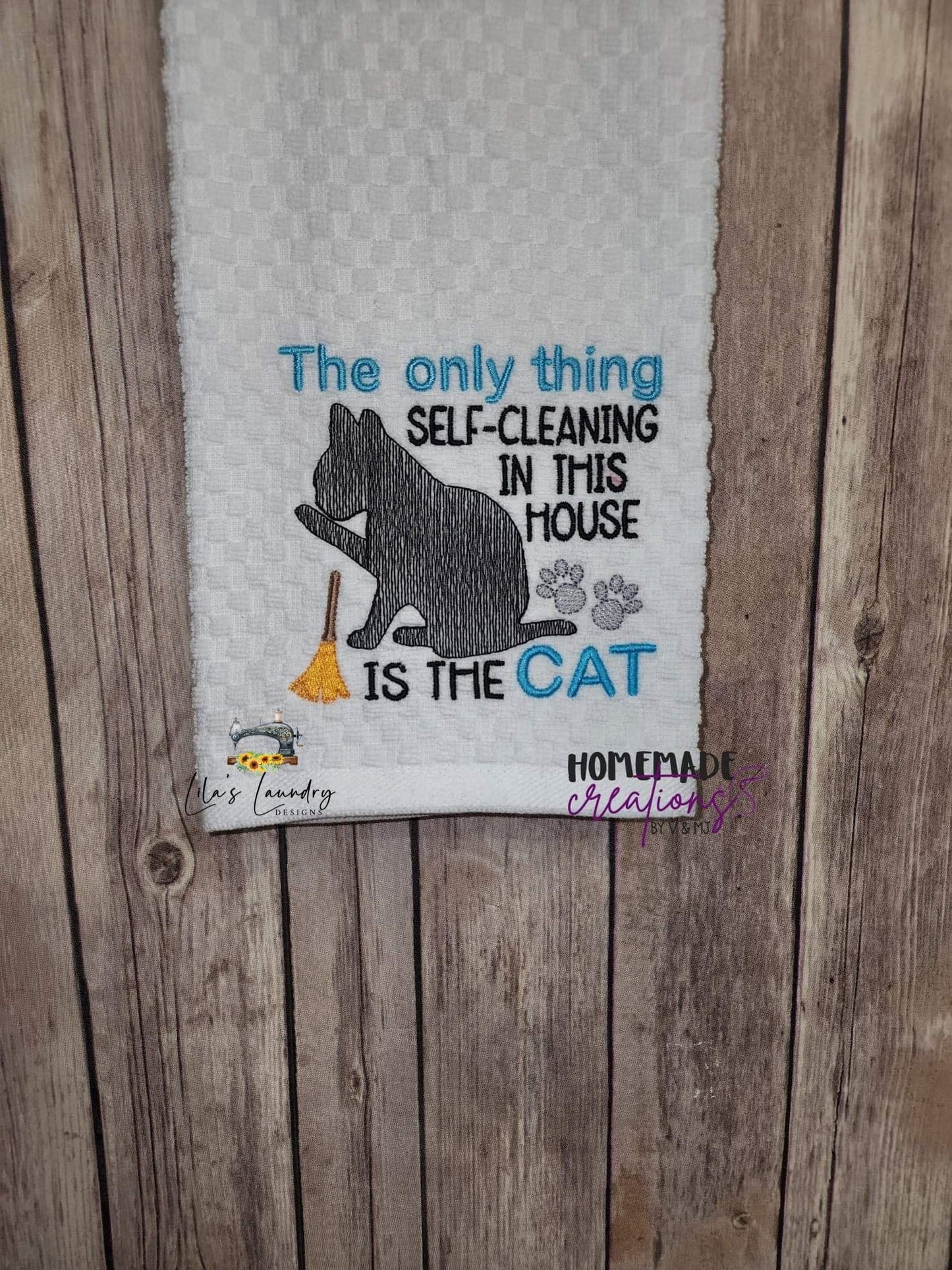 Self Cleaning Cat - 3 sizes- Digital Embroidery Design