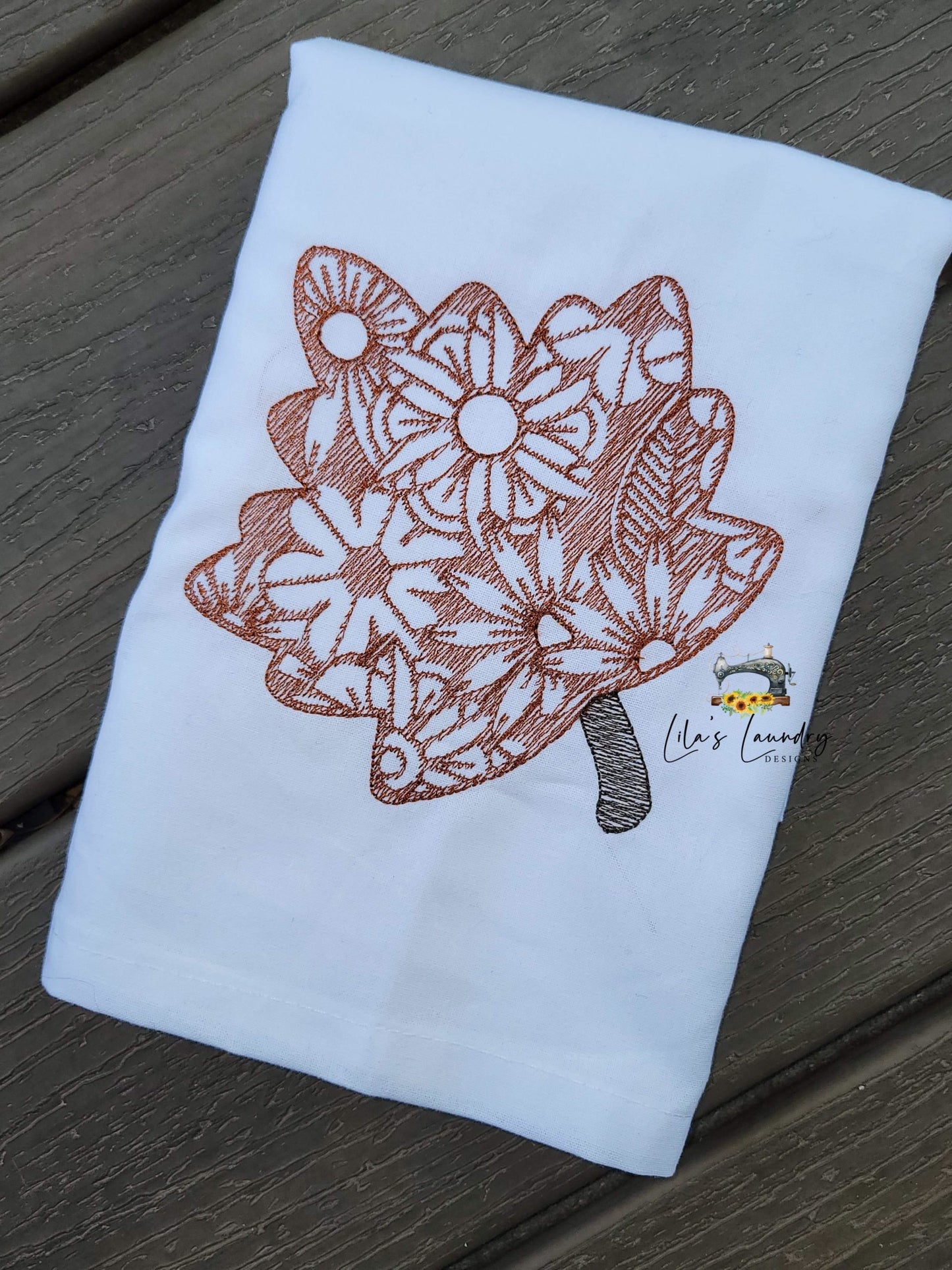 Fall Leaf Zentangle - 3 sizes- Digital Embroidery Design