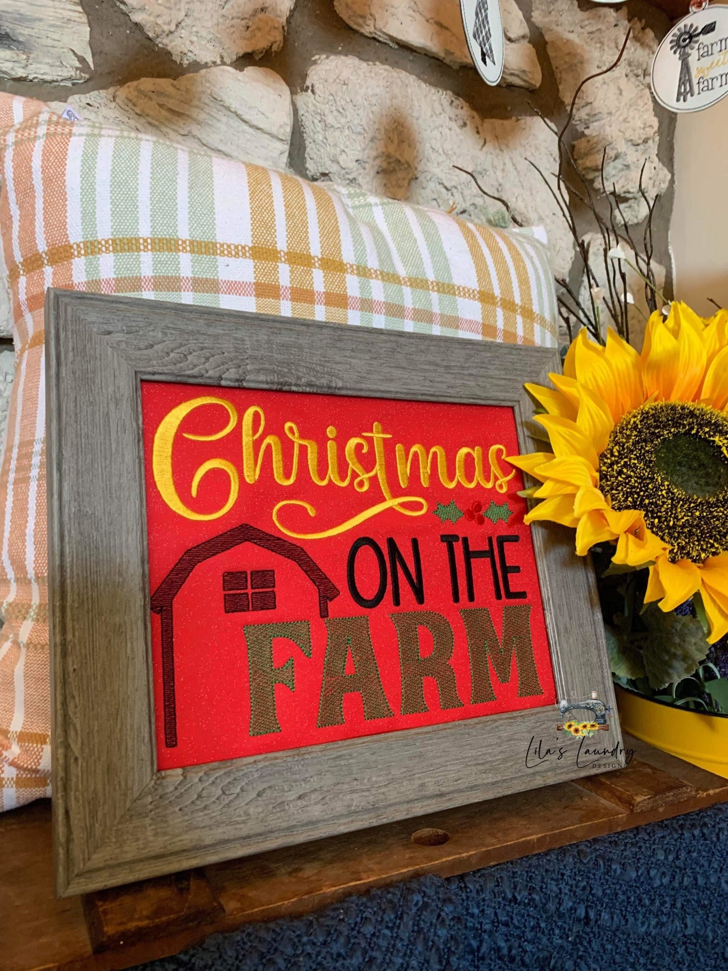 Christmas on the farm - 3 sizes- Digital Embroidery Design