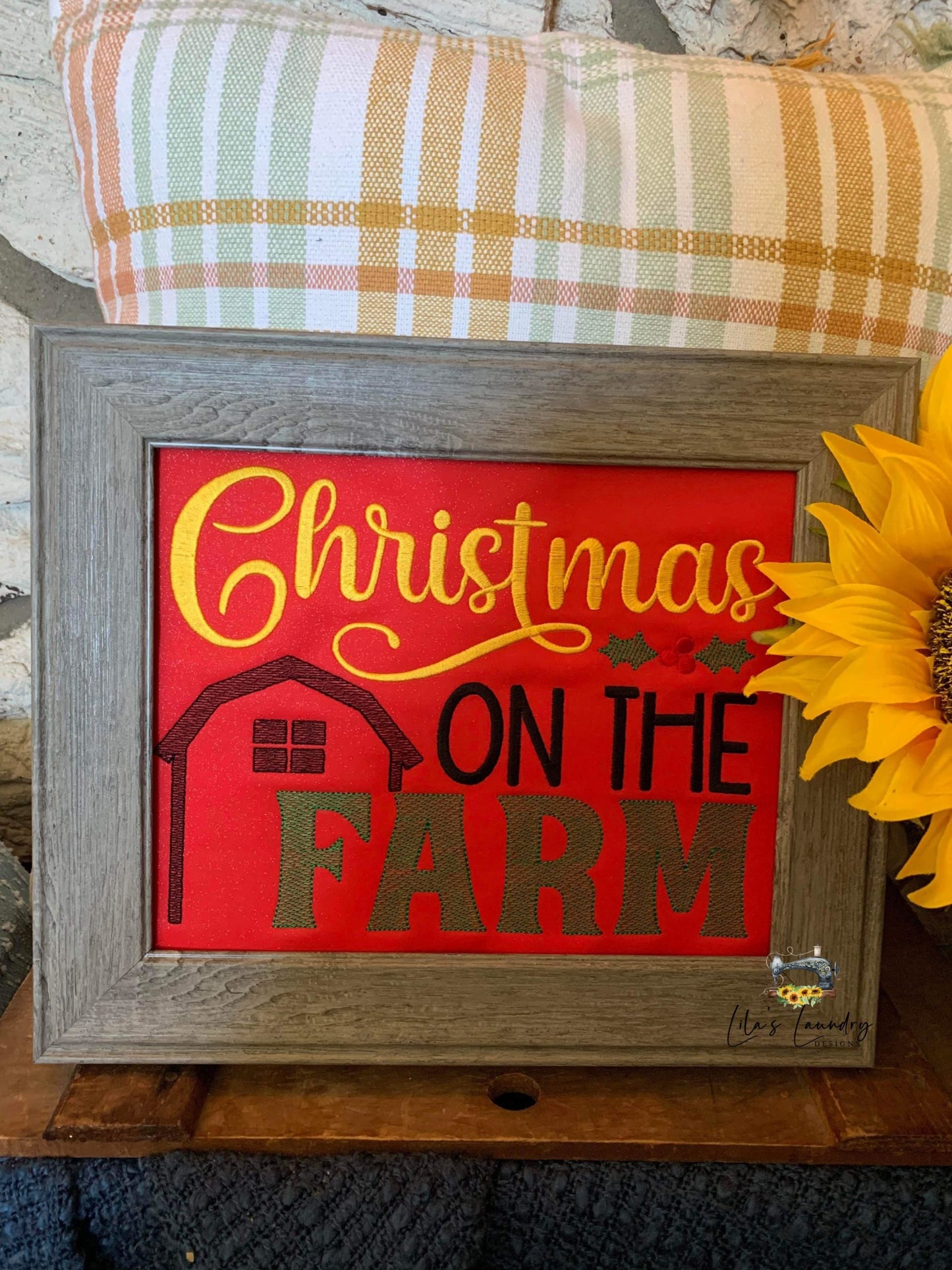 Christmas on the farm - 3 sizes- Digital Embroidery Design
