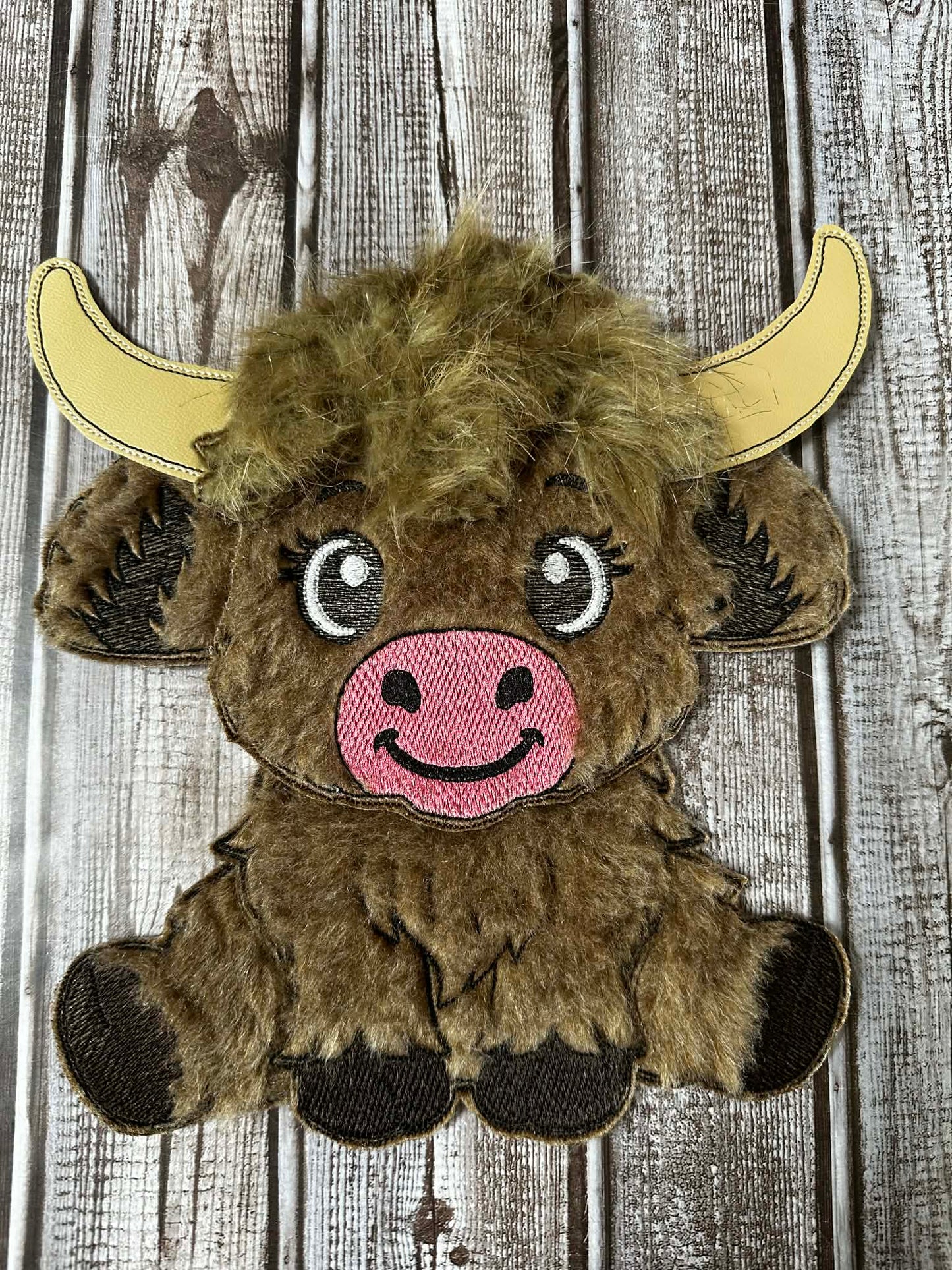 Large Highland Cow Feltie- 3 Sizes – 5 x 7, 6 x 10 and 8 x 12 DIGITAL Embroidery Design