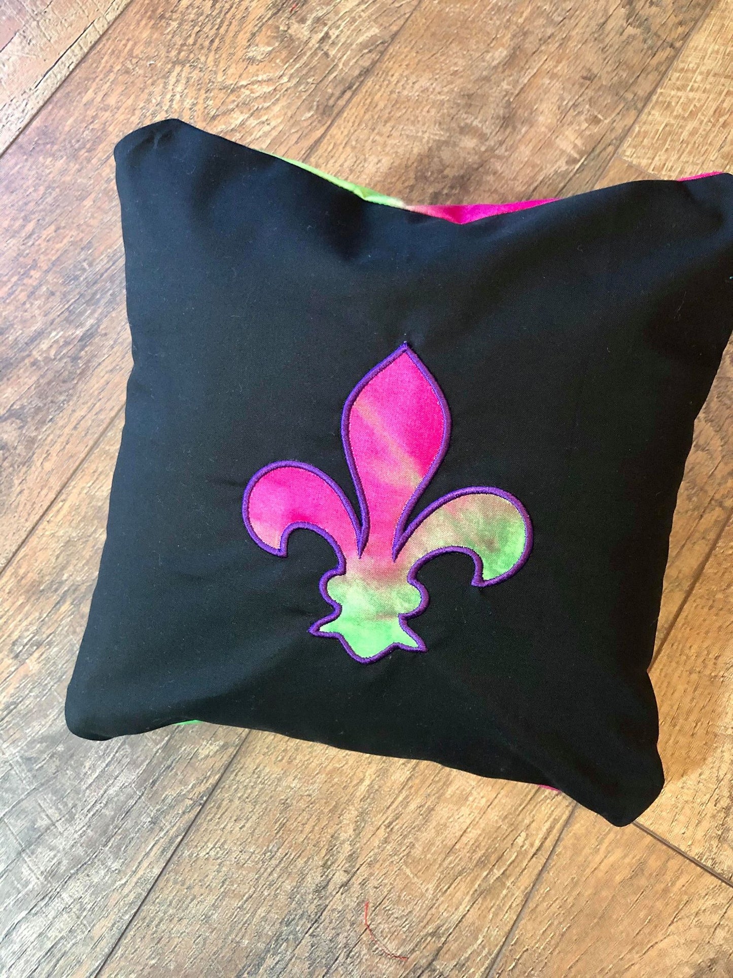 Fleur De Lis Applique - 3 Sizes - Digital Embroidery Design