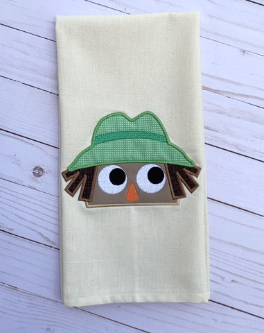 Scarecrow Peeker Applique 5x7 - Digital Embroidery Design