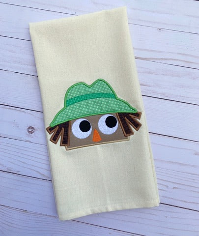 Scarecrow Peeker Applique 5x7 - Digital Embroidery Design