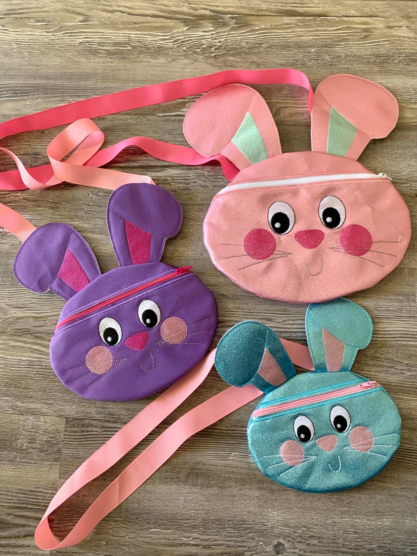 ITH - 3D Bunny Face Zipper Bag 5x7, 6x10, 8x12 - Digital Embroidery Design