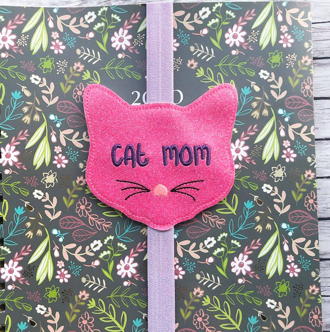 Cat Mom - Book Band - Digital Embroidery Design