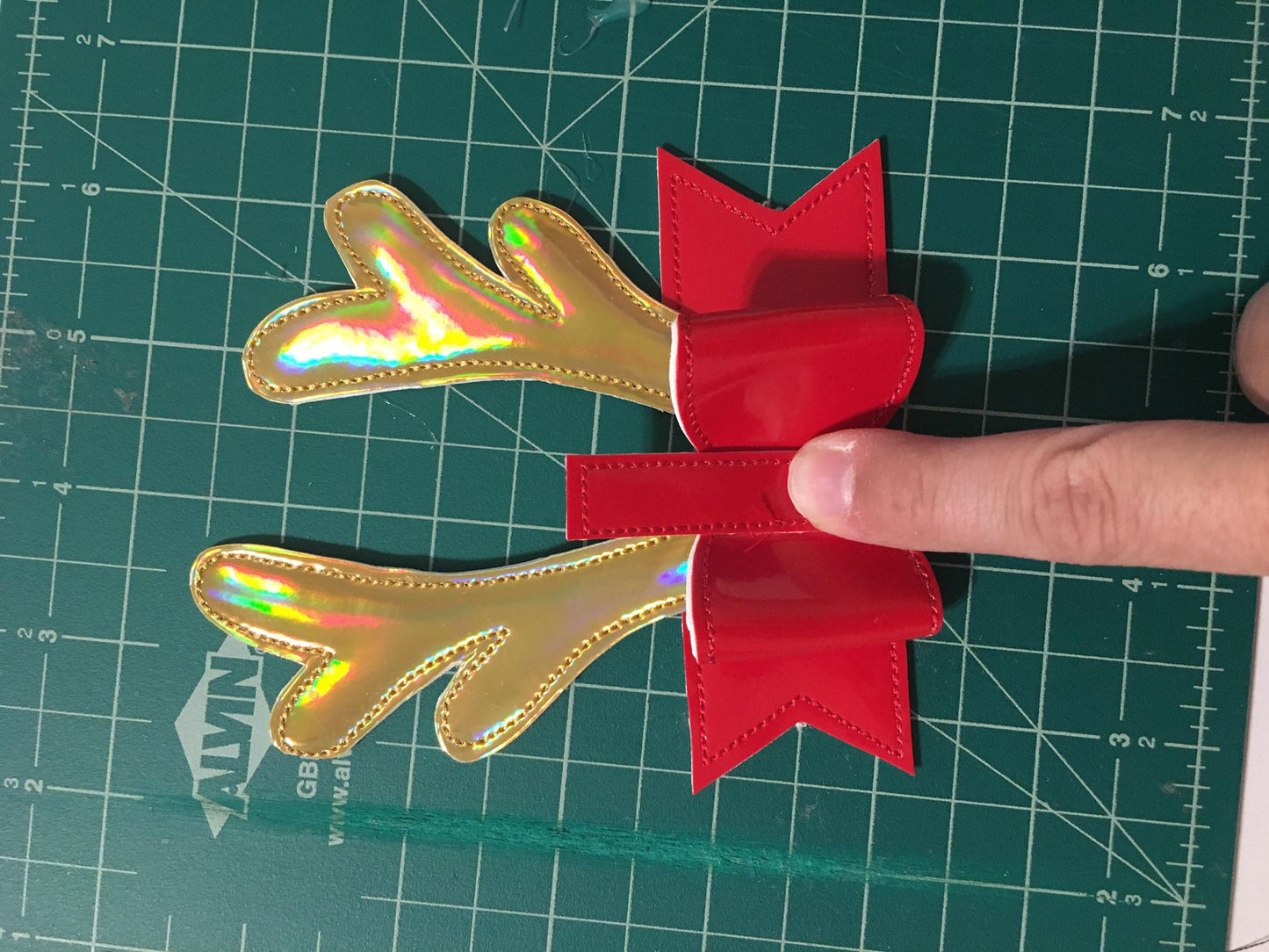Reindeer Hair Bow - Digital Embroidery Design