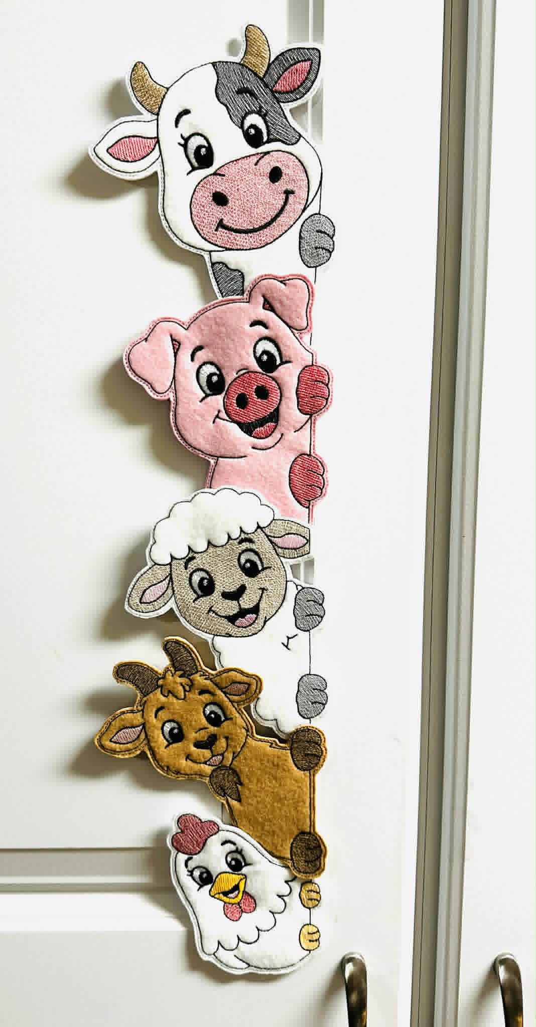Farm Animals Door Hugger - 3 Sizes - 5 x 7, 6 x 10 and 8 x 12 DIGITAL Embroidery Design